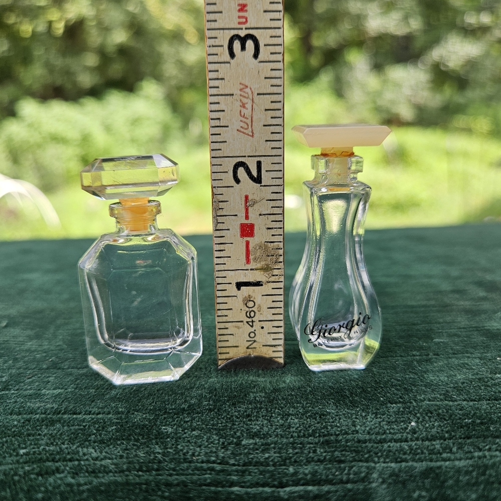 Eight Elegant Glass Perfume Bottle Collection Mini Vintage Bottles Miniatures - Picture 13 of 14
